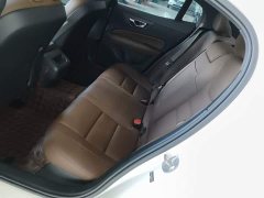 Volvo S60 B4 Smart Luxury Edition - ფოტო 17