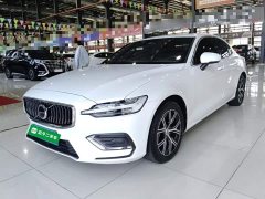 Volvo S60 B4 Smart Luxury Edition - ფოტო 2