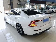 Volvo S60 B4 Smart Luxury Edition - ფოტო 5