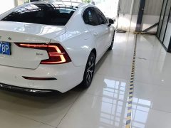 Volvo S60 B4 Smart Luxury Edition - ფოტო 8