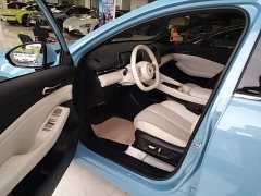 Baojun Yunhai 140km Plug-in Hybrid - ფოტო 15