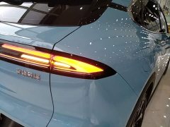 Baojun Yunhai 140km Plug-in Hybrid - ფოტო 8