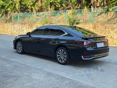 Lexus ES 300h Excellence Edition - ფოტო 7