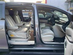 Buick GL8 Land Business Class 652T Premium - ფოტო 18