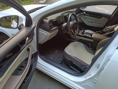 BYD Qin PLUS Glory Edition DM-i 55KM Leading - ფოტო 16