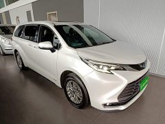 Toyota Sienna 2021 2.5L Hybrid Premium Edition - ფოტო 3