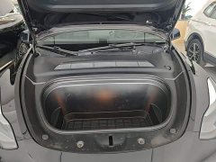 Tesla Model Y Standard Range RWD - ფოტო 19