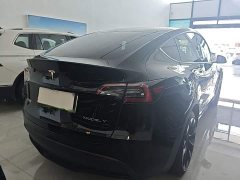 Tesla Model Y Standard Range RWD - ფოტო 6