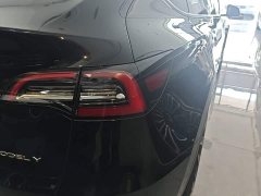 Tesla Model Y Standard Range RWD - ფოტო 7
