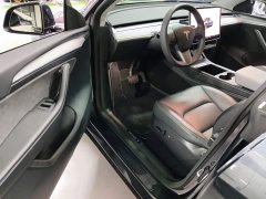 Tesla Model Y Rear-Wheel Drive - ფოტო 15