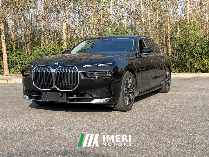 BMW 7 Series 2023 735Li M Sport Package - ავტომობილი ჩინეთიდან