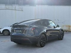 Tesla Model Y Rear-Wheel Drive - ფოტო 4