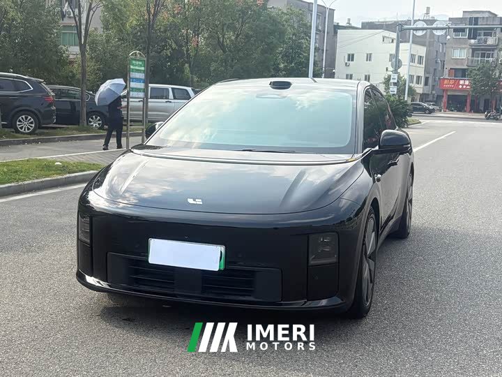 Li Auto i6 2025 Four-Wheel Drive Standard Edition - ავტომობილი ჩინეთიდან