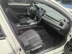 Honda Civic 2021 Hatchback 220 Turbo CVT Trendy Control - ფოტო 14