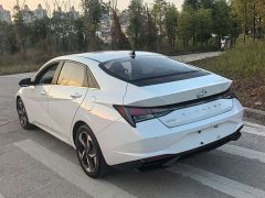 Hyundai Elantra 1.5L CVT GLX Elite - ფოტო 17