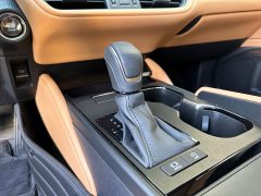 Lexus ES 200 Premium Edition - ფოტო 11