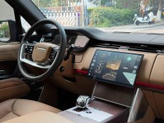 Land Rover Range Rover 3.0L V6 400PS Extended Wheelbase Prestige Edition - ფოტო 19