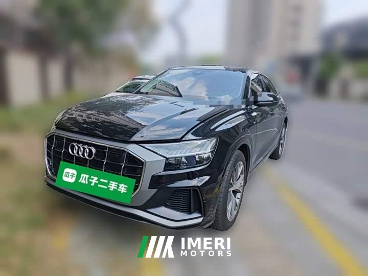 Audi Q8 55 TFSI Luxury Sport