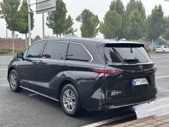 Toyota Sienna 2021 2.5L Hybrid Luxury - ფოტო 10