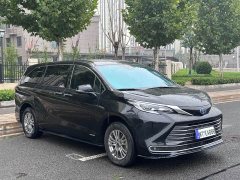 Toyota Sienna 2021 2.5L Hybrid Luxury - ფოტო 3