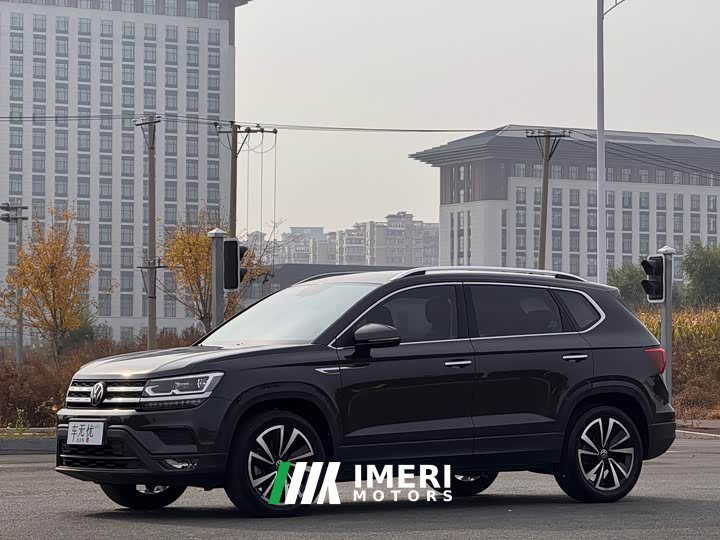Volkswagen Touareg 280TSI FWD Luxury Edition - ავტომობილი ჩინეთიდან