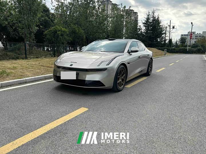 Lynk & Co 10 240 AWD Ultra