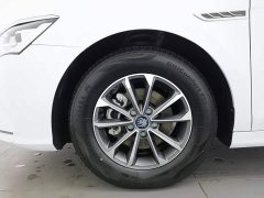 BYD Qin PLUS 2024 Glory Edition DM-i 55KM Leading - ფოტო 17
