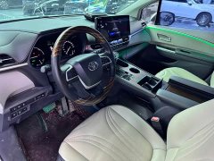 Toyota Sienna 2.5L Hybrid Luxury - ფოტო 5
