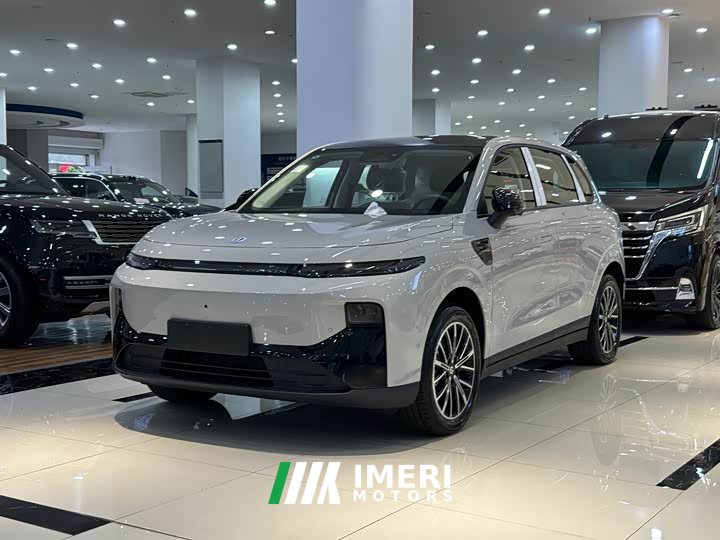 Leapmotor B10 510 Pleasure Edition - ავტომობილი ჩინეთიდან