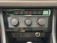 Volkswagen Jetta VS7 1.4T Automatic Deluxe Pro - ფოტო 13