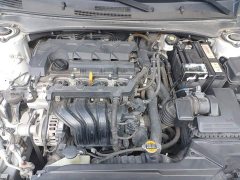 Hyundai Elantra 1.5L CVT GLX Elite - ფოტო 16