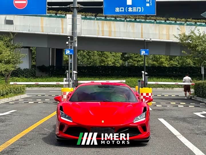 Ferrari F8 Tributo 3.9T V8