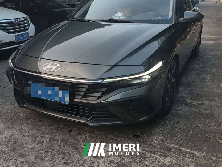 Hyundai Elantra 1.5L CVT Luxury