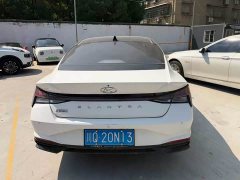 Hyundai Elantra 2022 1.5L CVT Luxury - ფოტო 10