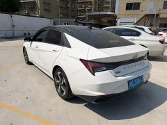 Hyundai Elantra 2022 1.5L CVT Luxury - ფოტო 11