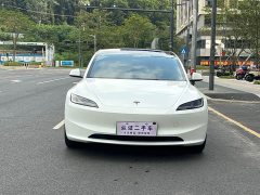 Tesla Model 3 Rear-Wheel Drive - ფოტო 2