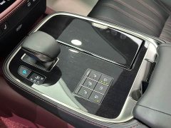 Lexus LS 500h Executive Edition - ფოტო 17