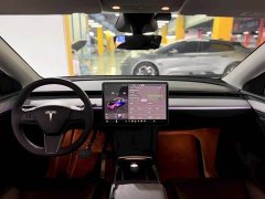 Tesla Model Y Rear-Wheel Drive - ფოტო 13