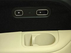 Li Auto L8 Max - ფოტო 15