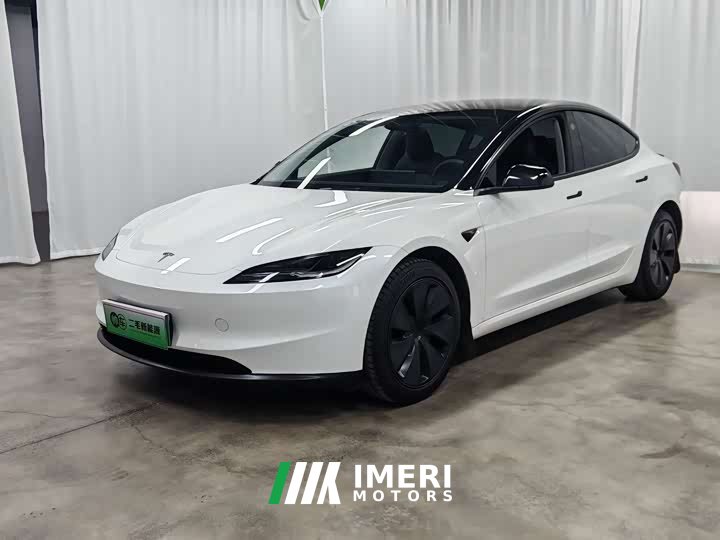 Tesla Model 3 Rear-Wheel Drive