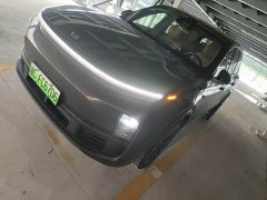 Li Auto L8 Ultra Smart Refresh Edition - ფოტო 1