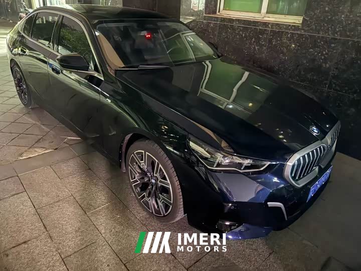 BMW 5 Series 530Li xDrive Luxury Edition - ავტომობილი ჩინეთიდან