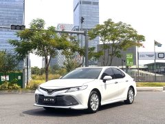 Toyota Camry 2019 Facelift 2.0G Luxury - ფოტო 1