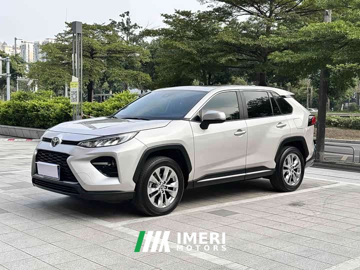 Toyota Vland 2.0L CVT FWD Luxury Plus