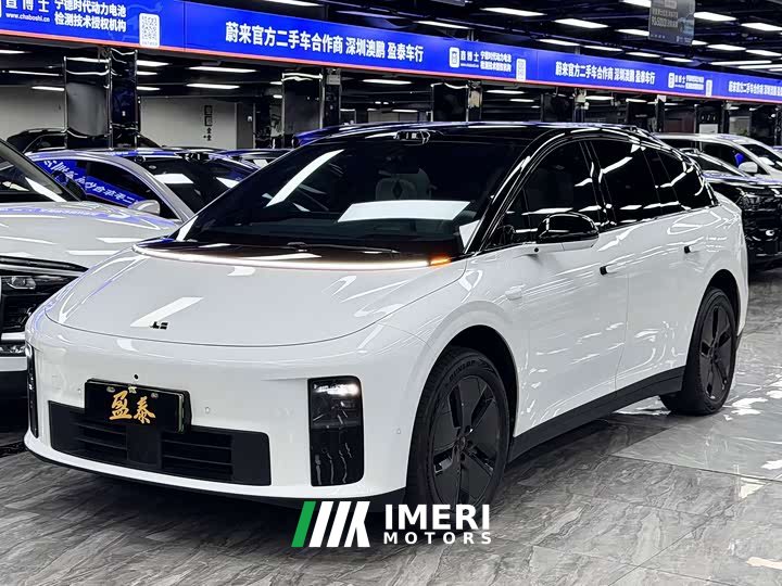 Li Auto i6 2025 Two-Wheel Drive Standard - ავტომობილი ჩინეთიდან