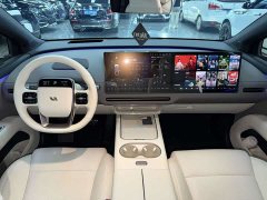 Li Auto i6 2025 Two-Wheel Drive Standard - ფოტო 14