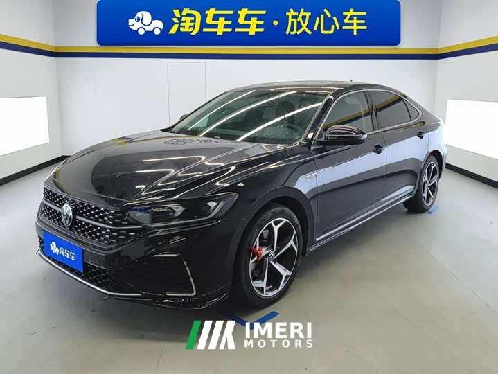 Volkswagen Passat 330TSI Starry Sky Elite