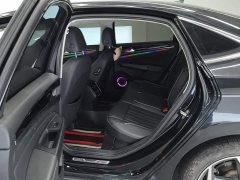 Volkswagen Passat 2023 330TSI Starry Sky Elite - ფოტო 11