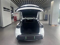 Tesla Model Y Rear-Wheel Drive Launch Edition - ფოტო 10