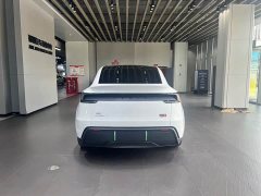 Tesla Model Y Rear-Wheel Drive Launch Edition - ფოტო 12